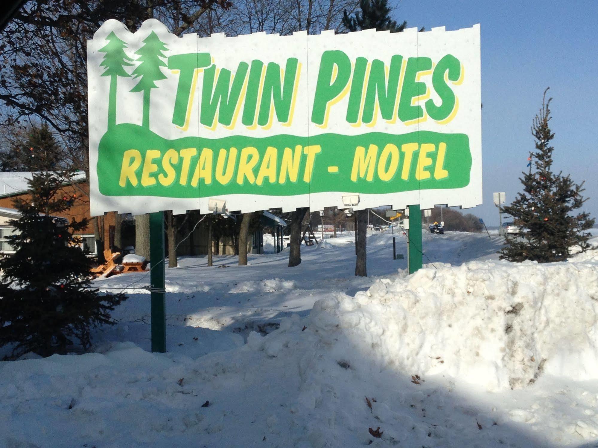 Twin Pines Resort Garrison Esterno foto
